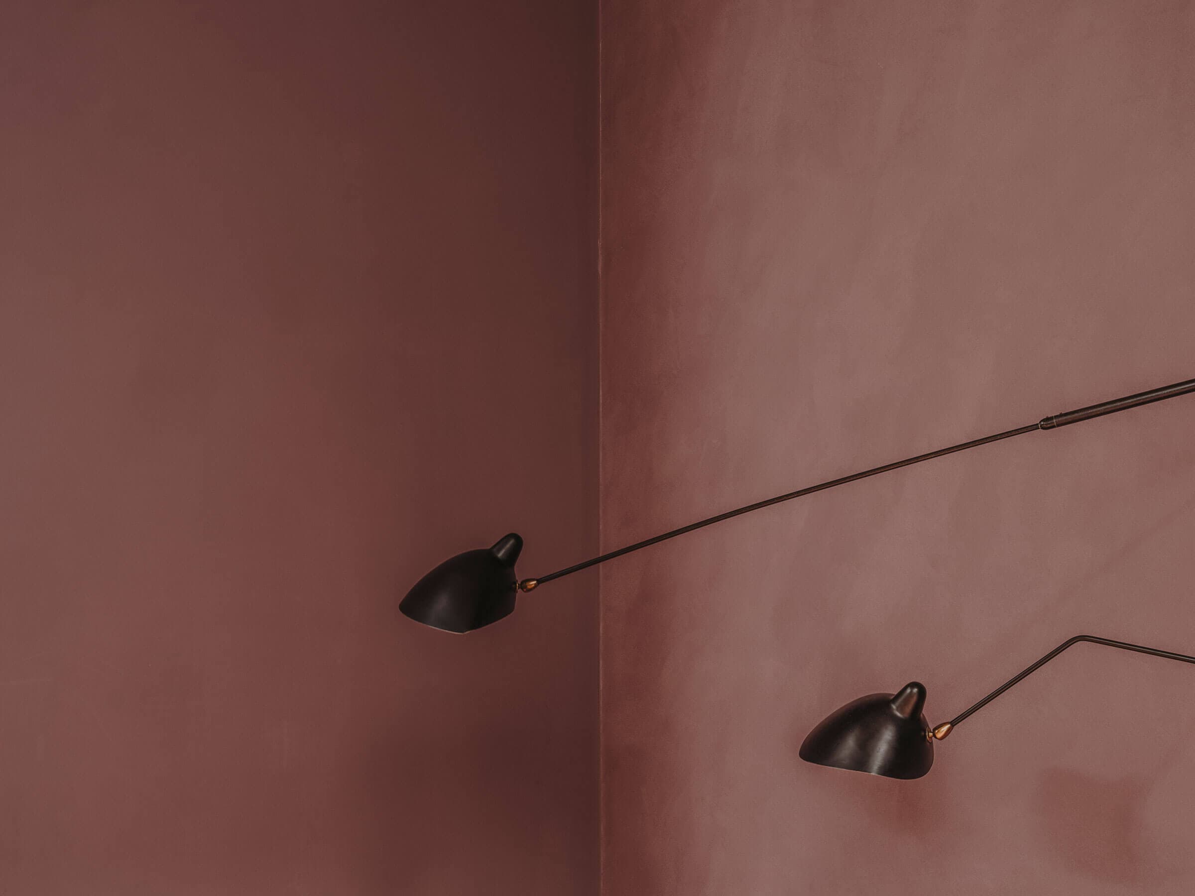 Parete destra: Patina Living KK 147, Parete sinistra: Absolute KK 147