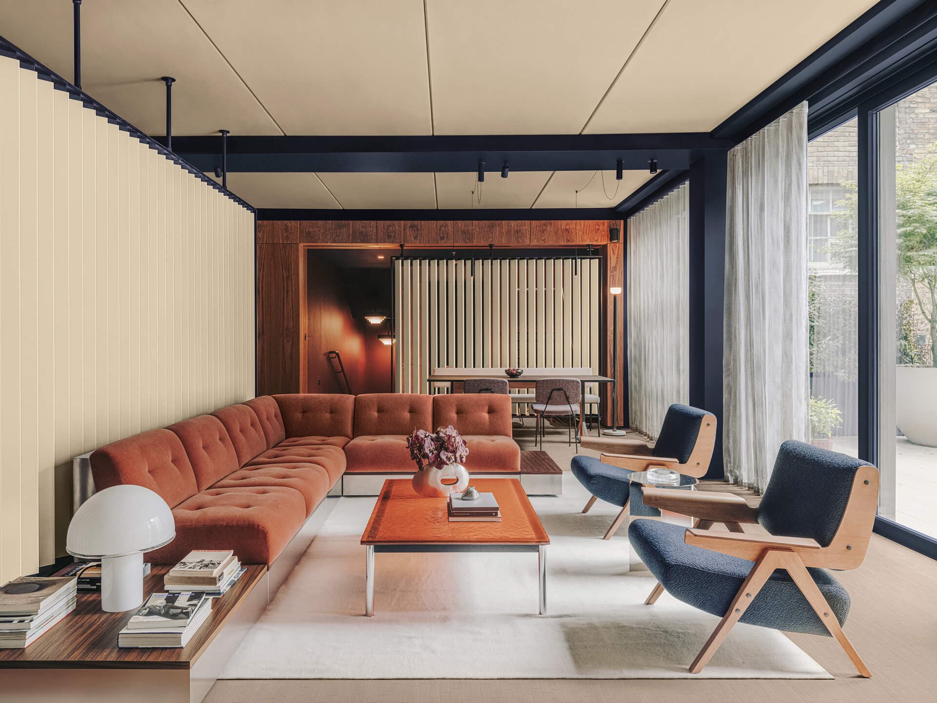 Travi, pilastri e infissi: Microresina KK 42, Pavimento: Legno+Color KK 109, Soffitto: Decor KK 107